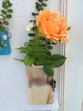 Nonfusible glass   fused to itself